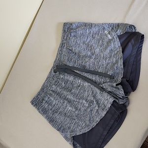 Reebok Women's Gray and White Athletic Shorts with Compression Lining Size Large